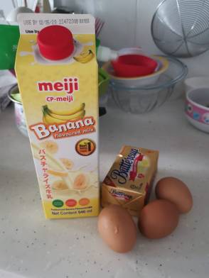 Banana Muffin Ingredient 002